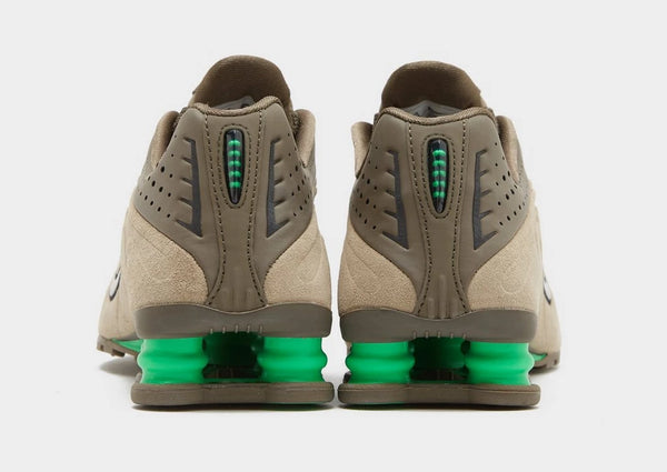Nike Shox R4 Suede