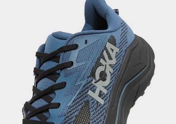 HOKA Challenger 8