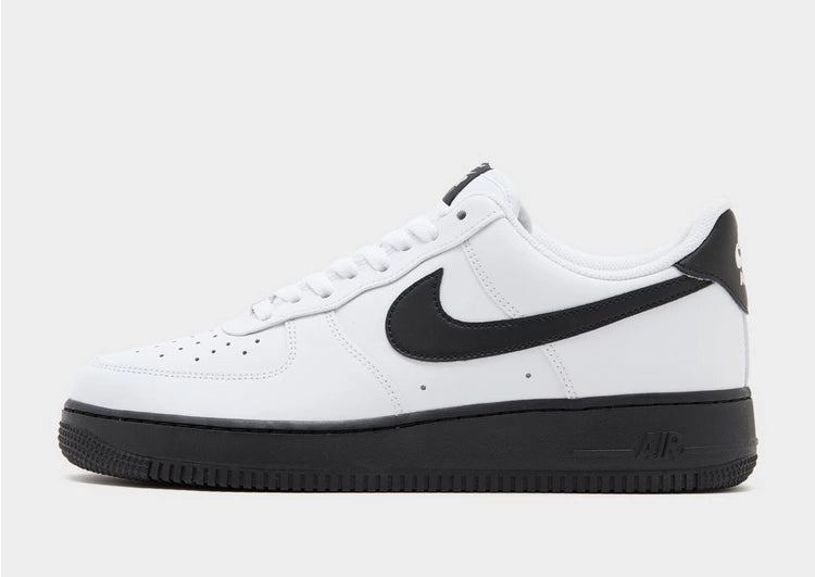 Nike Air Force 1 '07 LV8